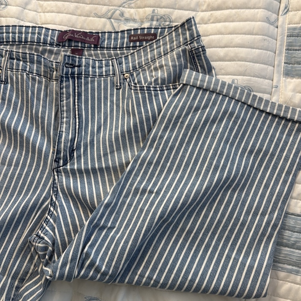 Gloria Vanderbilt Rail Straight Stripe Capri Pants - Picture 4 of 4